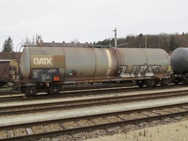 2017-11-28 (204) 33 80 7956 689-3 at Bahnhof St. Pölten-Kaiserwald