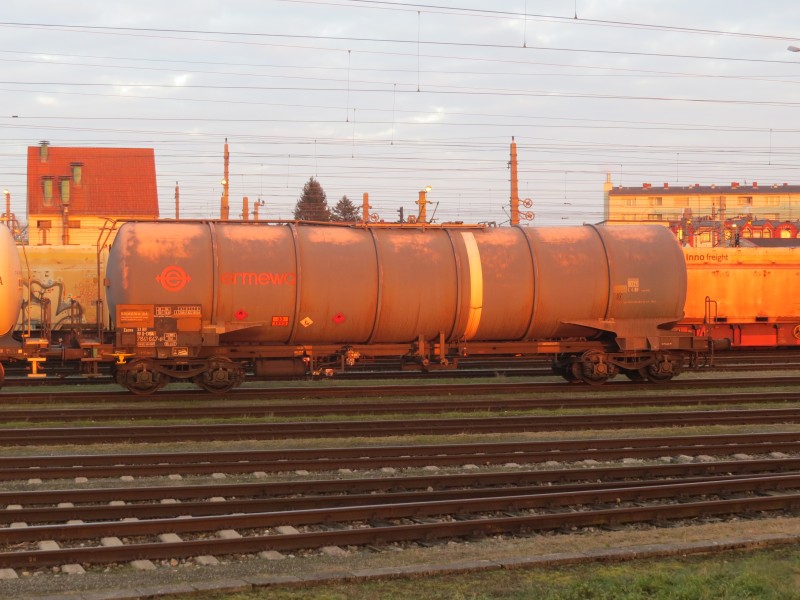 2018-01-15 (107) 33 80 7841 647-0 at Bahnhof St. Valentin