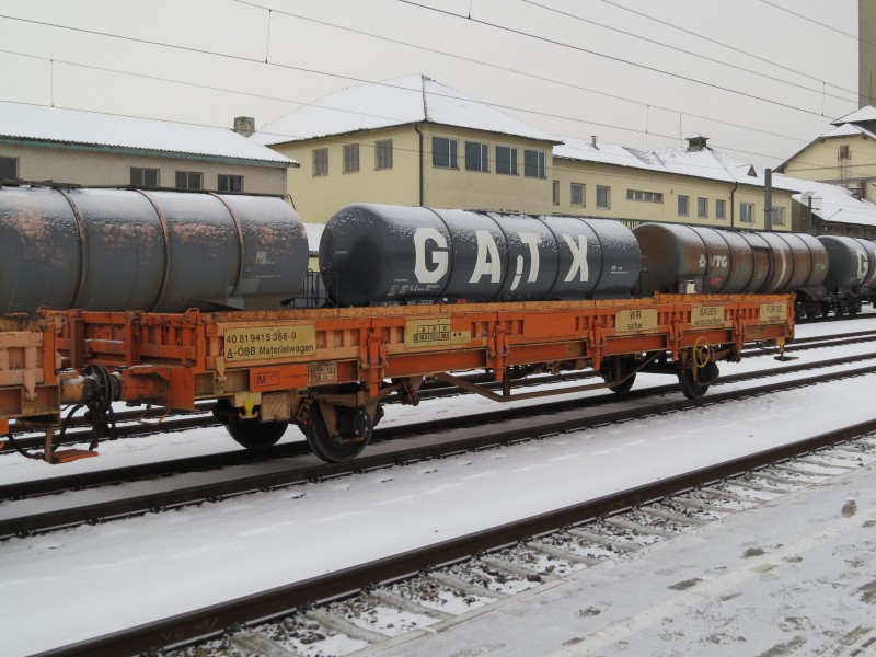 2018-02-22 (104) 40 81 9415 366-9 at Bahnhof Herzogenburg, Austria