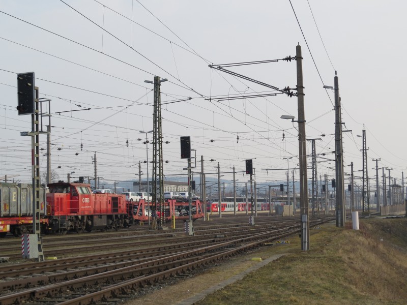 2018-03-02 (227) ÖBB 2070 011-9 at Bahnhof St. Valentin