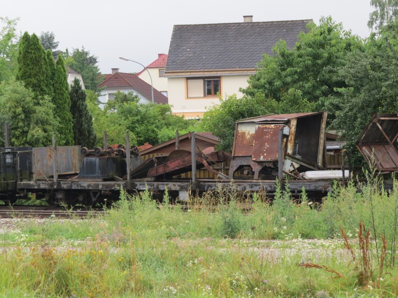 2018-06-28 (305) Old freight wagon at Bahnhof Ober-Grafendorf