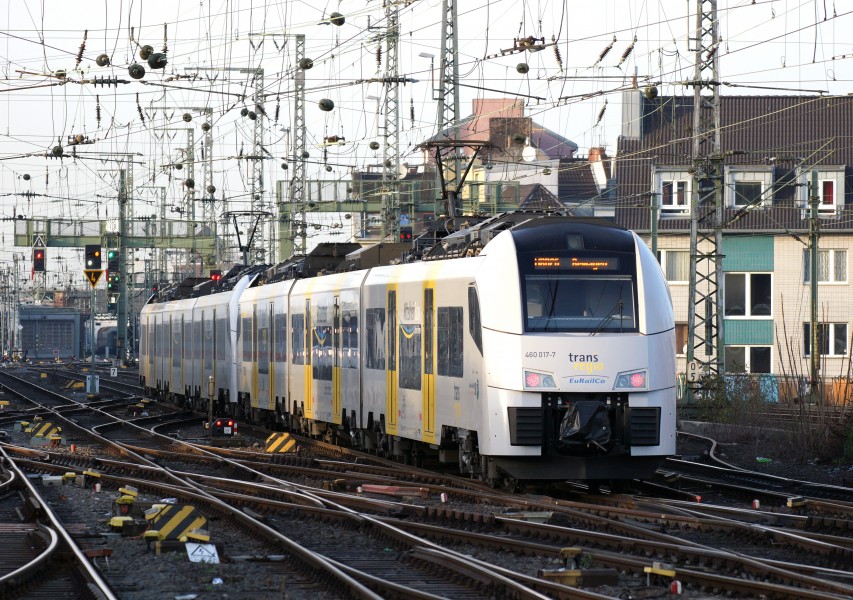 460 017-7 (Siemens Desiro Mainline) Köln Hauptbahnhof 2015-12-17-01