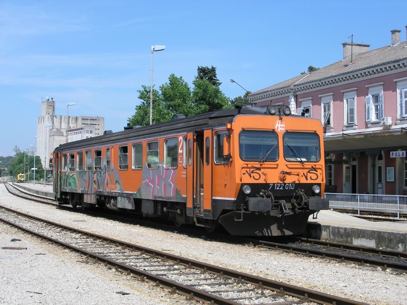 7122 series train (12)