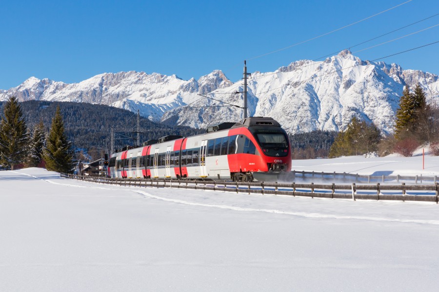 ÖBB 4024-076 near Seefeld in Tirol, Mittenwaldbahn, 20.02.2017