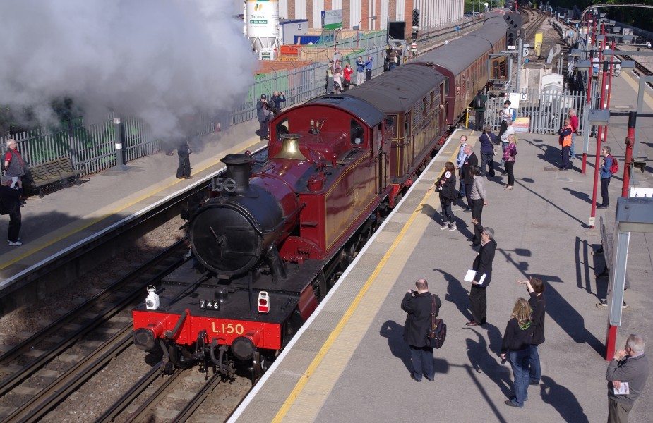 Amersham station MMB 11 5521