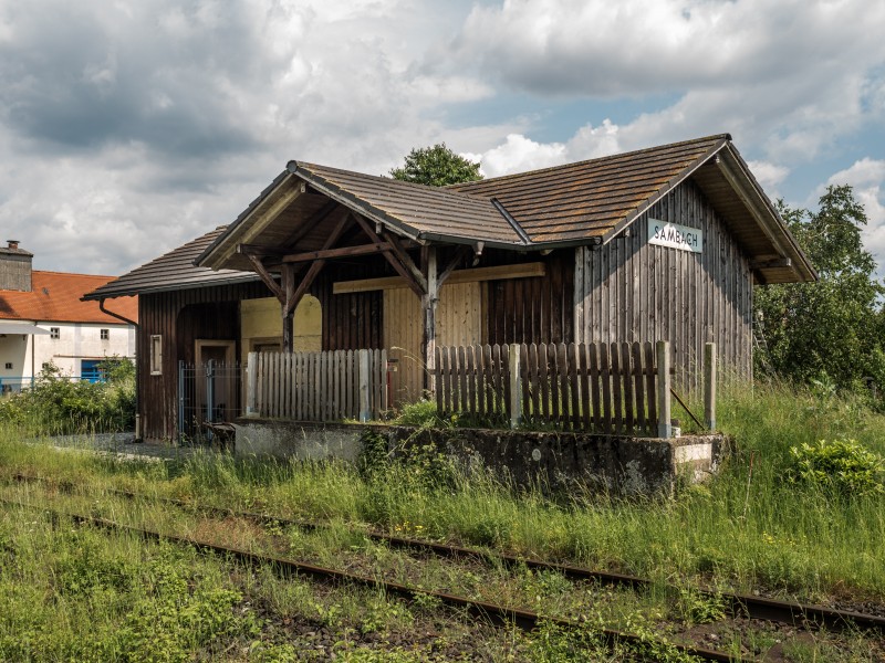 Bahnhof-Sambach-P6055931