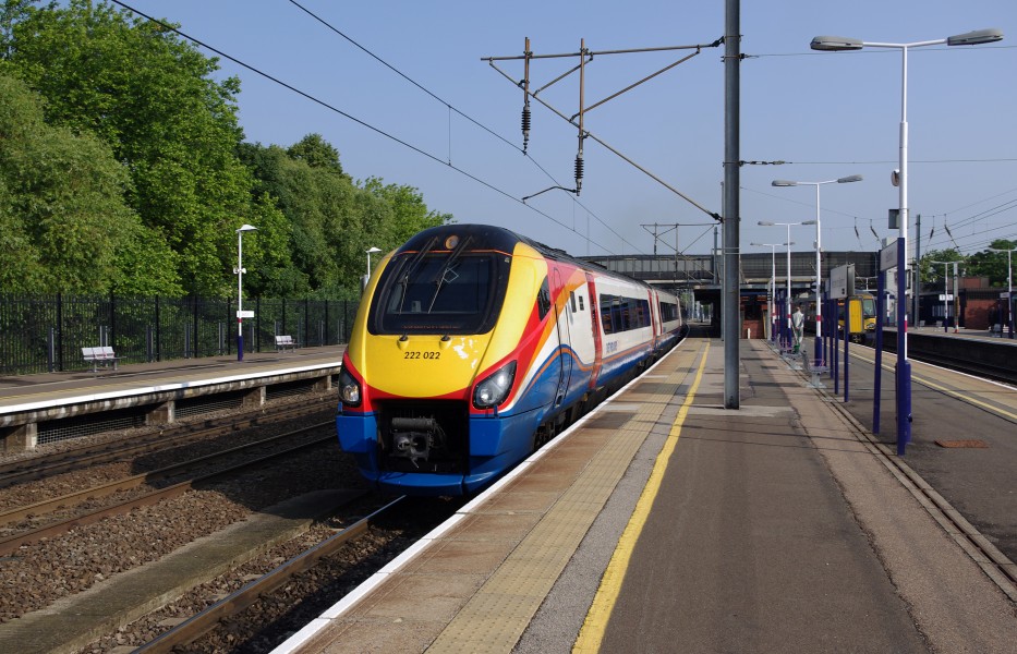 Bedford railway station MMB 06 222022