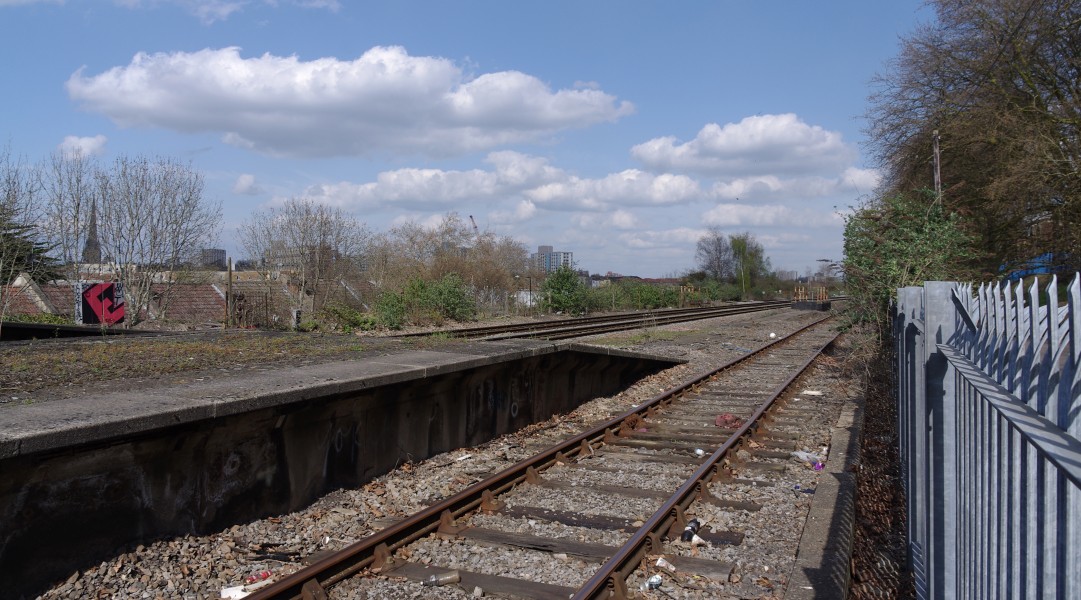 Bedminster railway station MMB 15