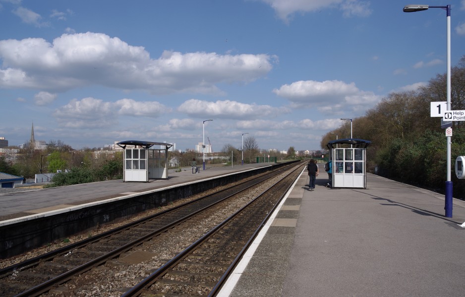 Bedminster railway station MMB 25