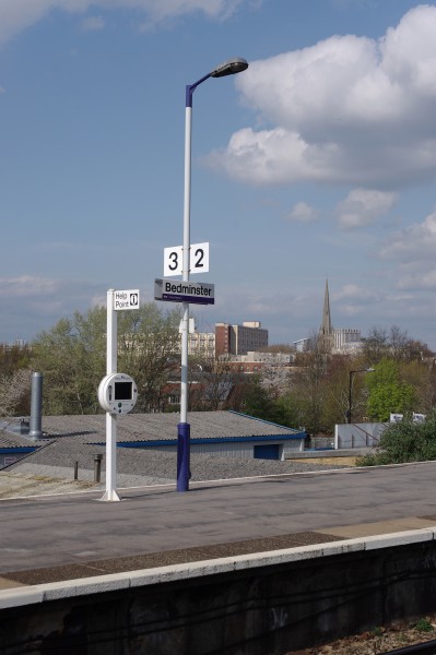 Bedminster railway station MMB 26