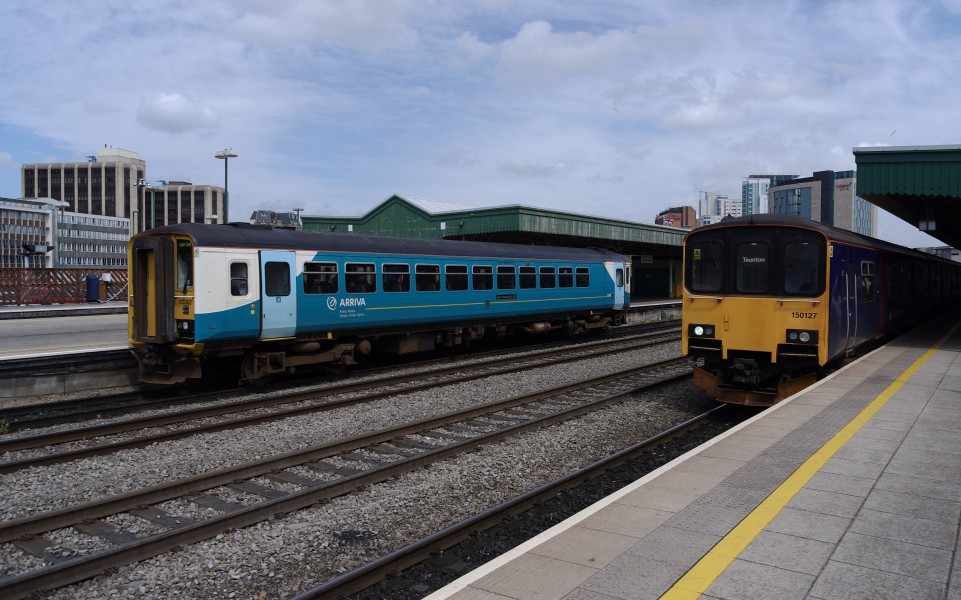 Cardiff Central railway station MMB 22 153362 150127