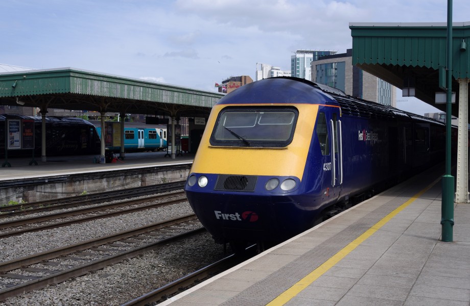 Cardiff Central railway station MMB 32 43017