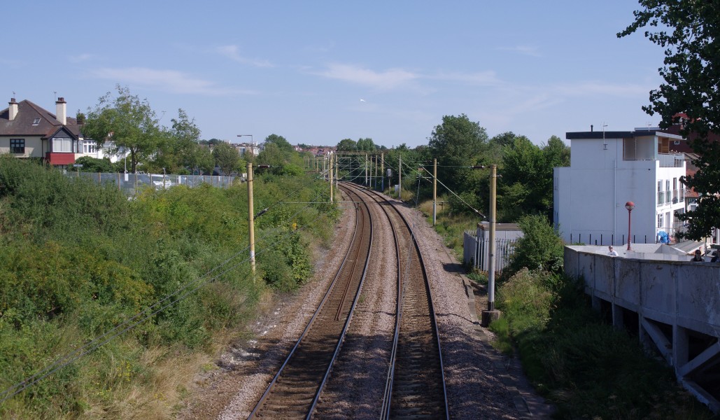 Chalkwell railway station MMB 03