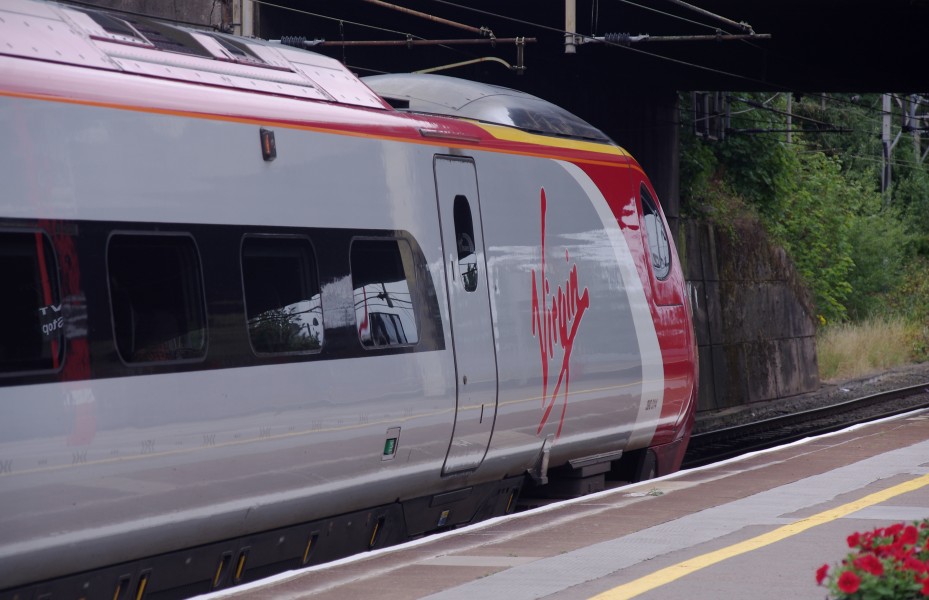 Coventry railway station MMB 13 390014