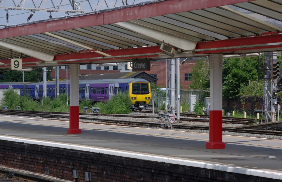 Crewe railway station MMB 18 323232