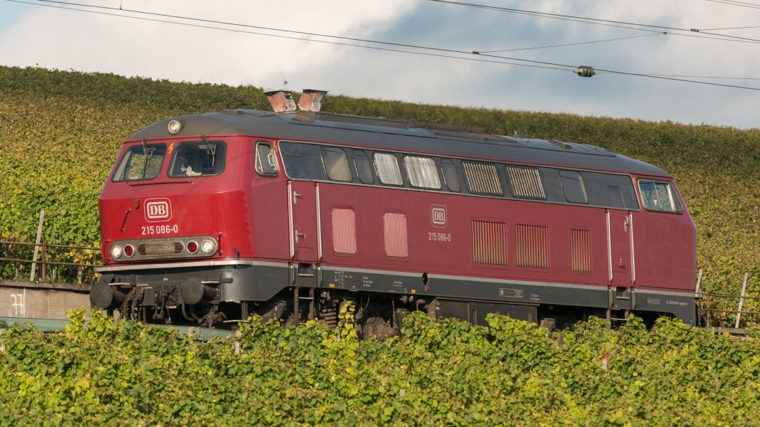DB 215 086 near Hattenheim 20141011 1