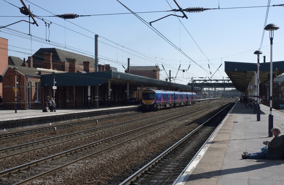 Doncaster railway station MMB 05 185136