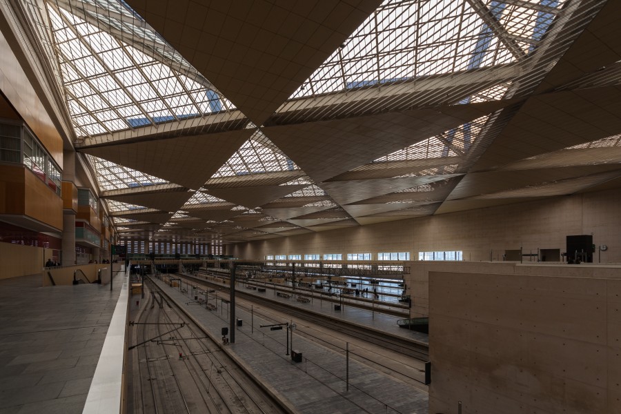 Estación de FF.CC. de Delicias, Zaragoza, España, 2013-12-29, DD 04