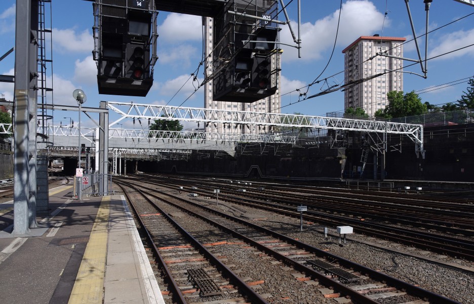 Euston station MMB A2