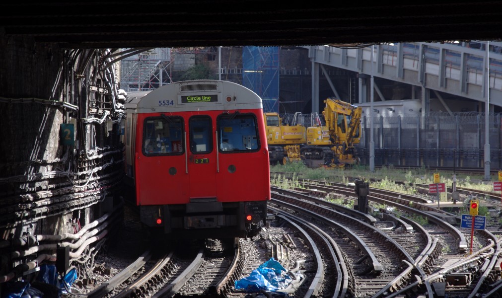 Farringdon station MMB 10 C-Stock