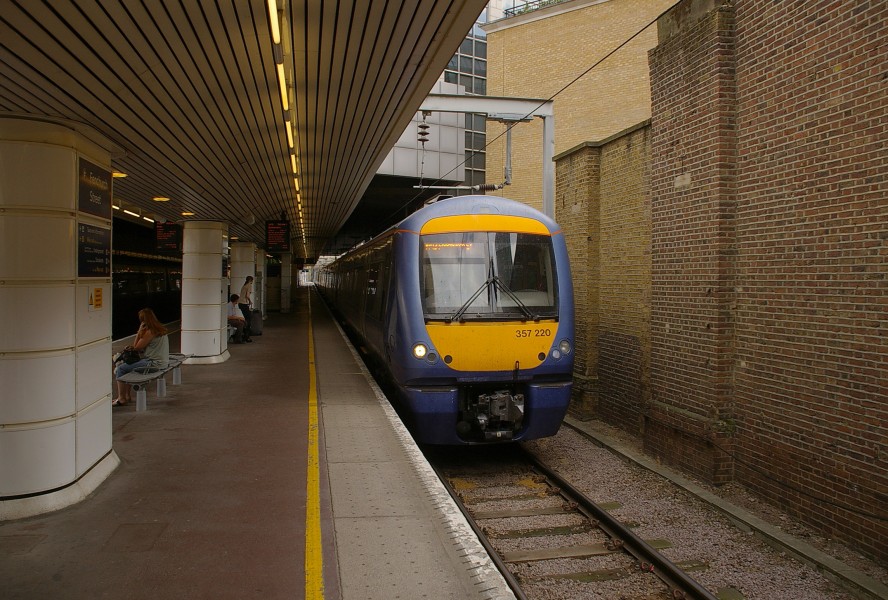 Fenchurch Street railway station MMB 02 357220
