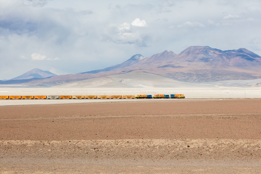 Ferrocarril en el salar de Ascotán, Chile, 2016-02-09, DD 48