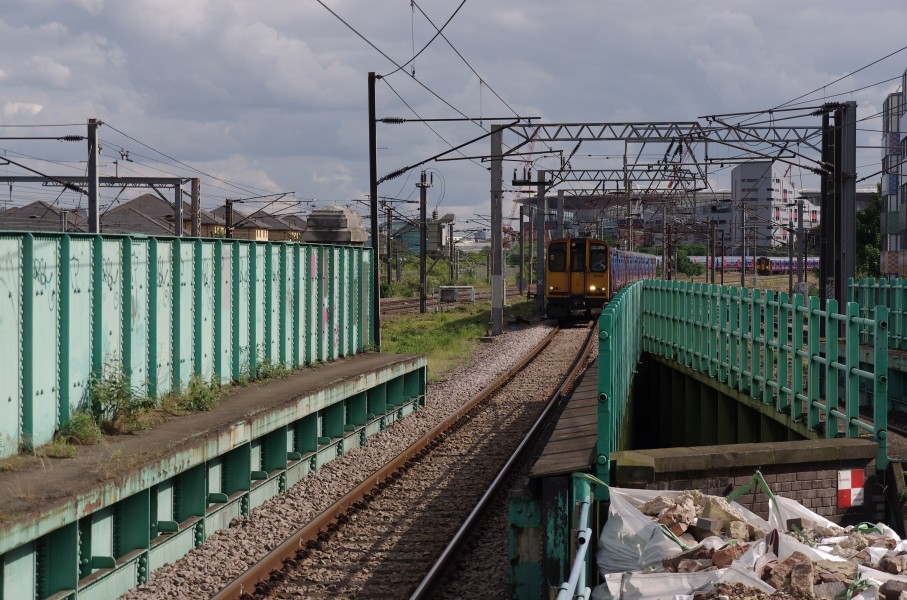 Finsbury Park station MMB 22 313043
