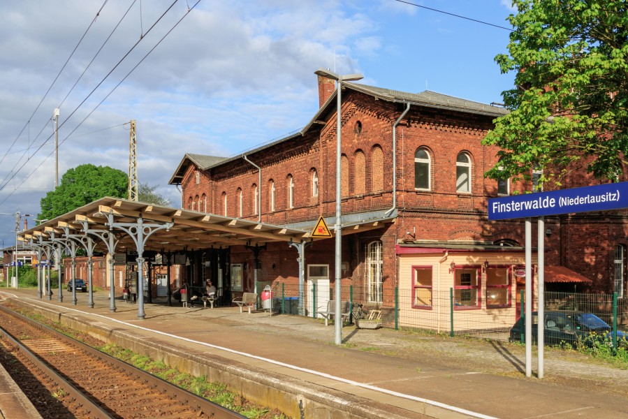 Finsterwalde May2015 img6 Bahnhof
