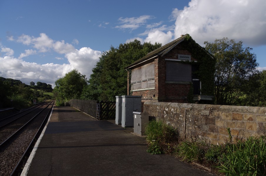 Glaisdale railway station MMB 05