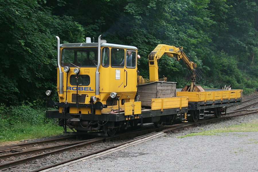 Gleisbaumaschine der Brohltalbahn - KLV 53-0592 (2007-06-09)