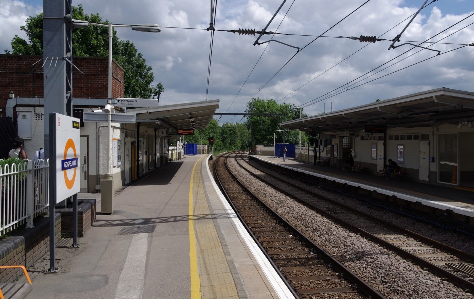 Gospel Oak railway station MMB 17
