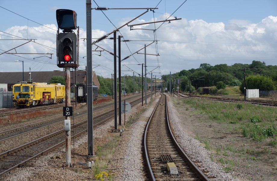 Grantham railway station MMB 10