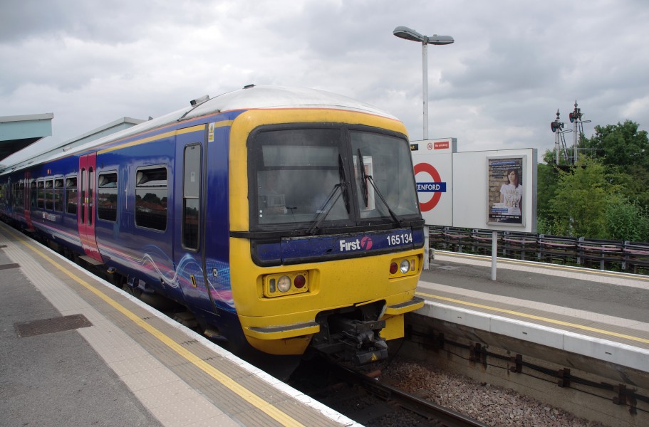 Greenford station MMB 01 165134