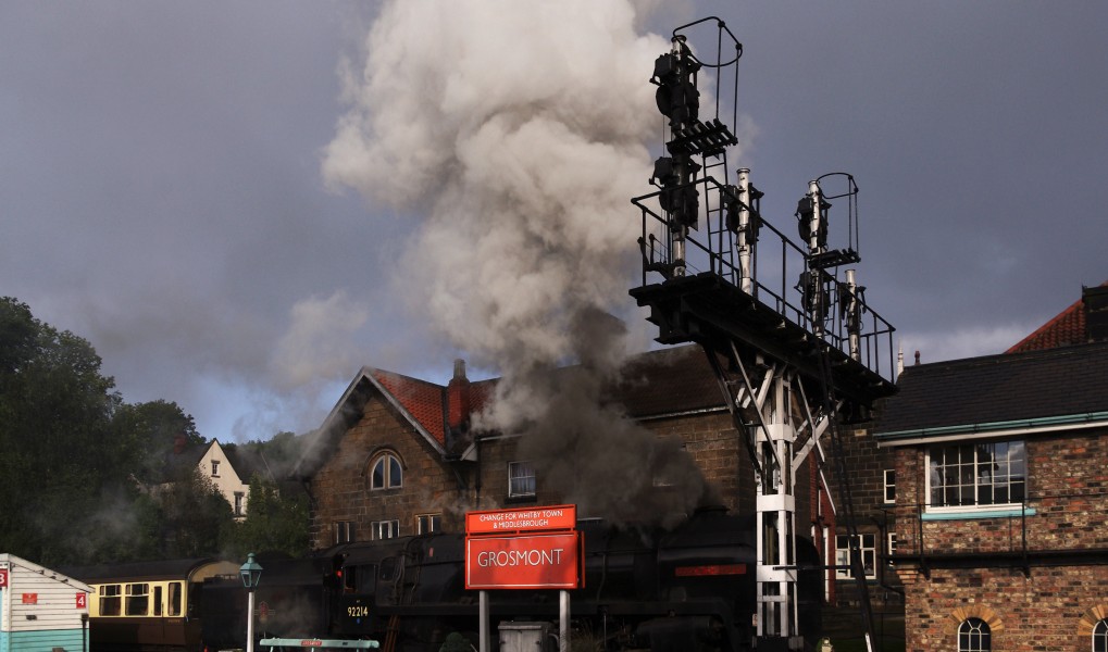 Grosmont railway station MMB 09 92214