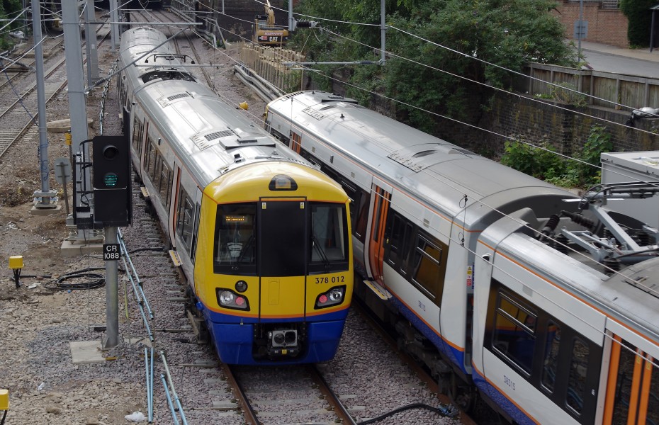 Highbury and Islington station MMB 06 378012 378015