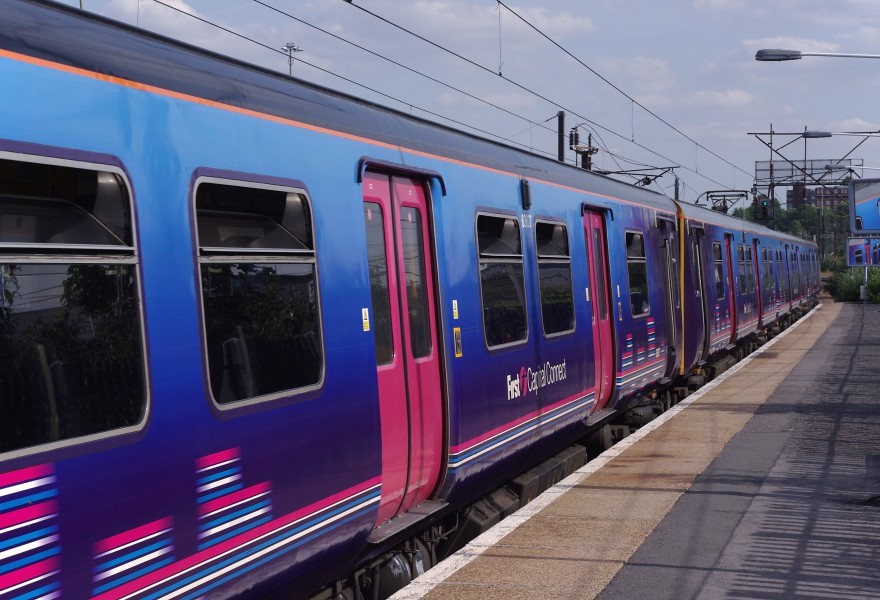 Hornsey railway station MMB 16 313035 313063