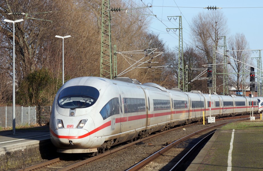 ICE 3 Köln-Mülheim 2015-12-28