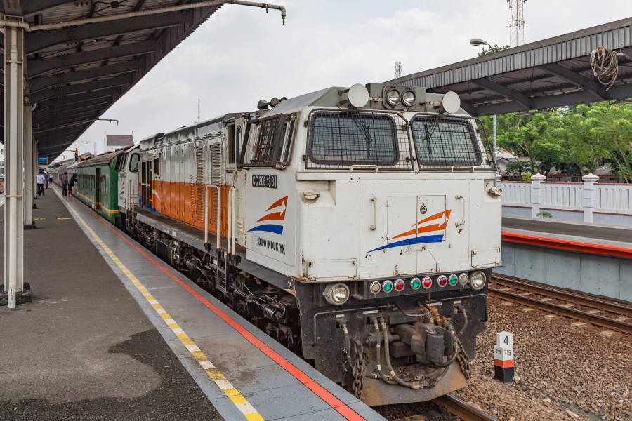 Jakarta Indonesia Stesen-Cirebon-02