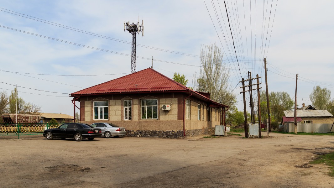 Kant near Bishkek 03-2016 img03 railway station