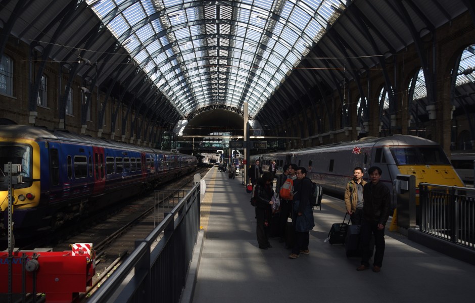 King's Cross railway station MMB 36 365521