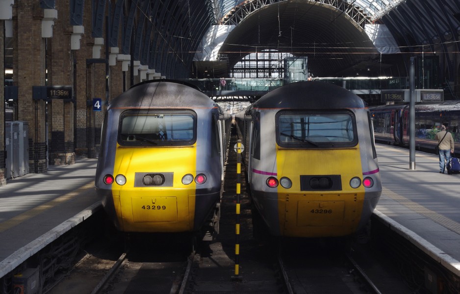 King's Cross railway station MMB 37 43299 43296