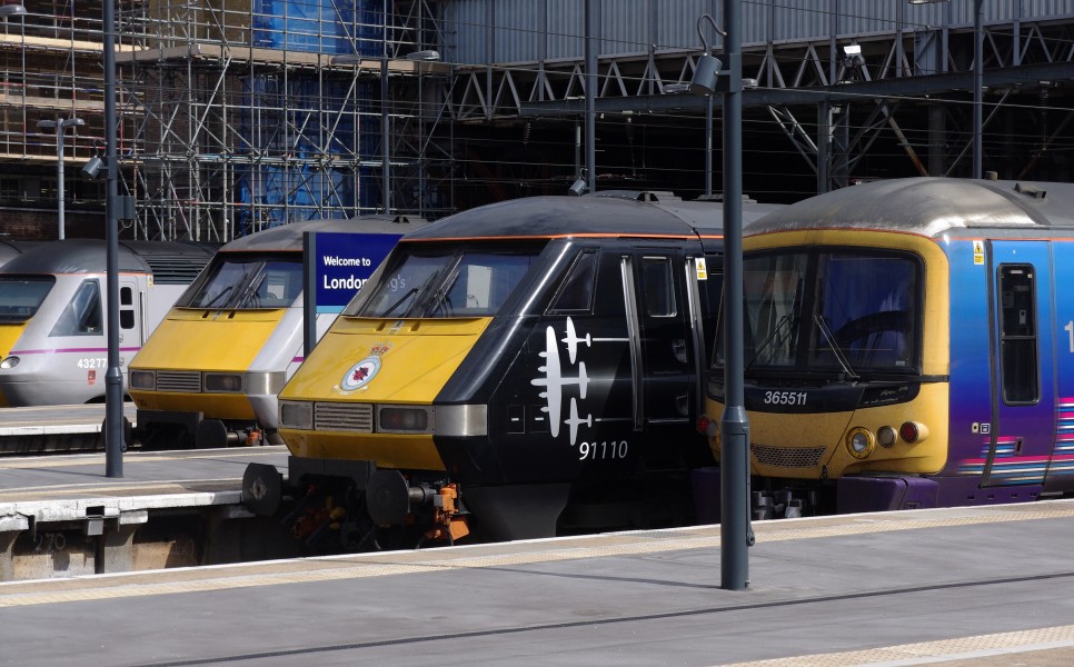 King's Cross railway station MMB 85 43277 91120 91110 365511