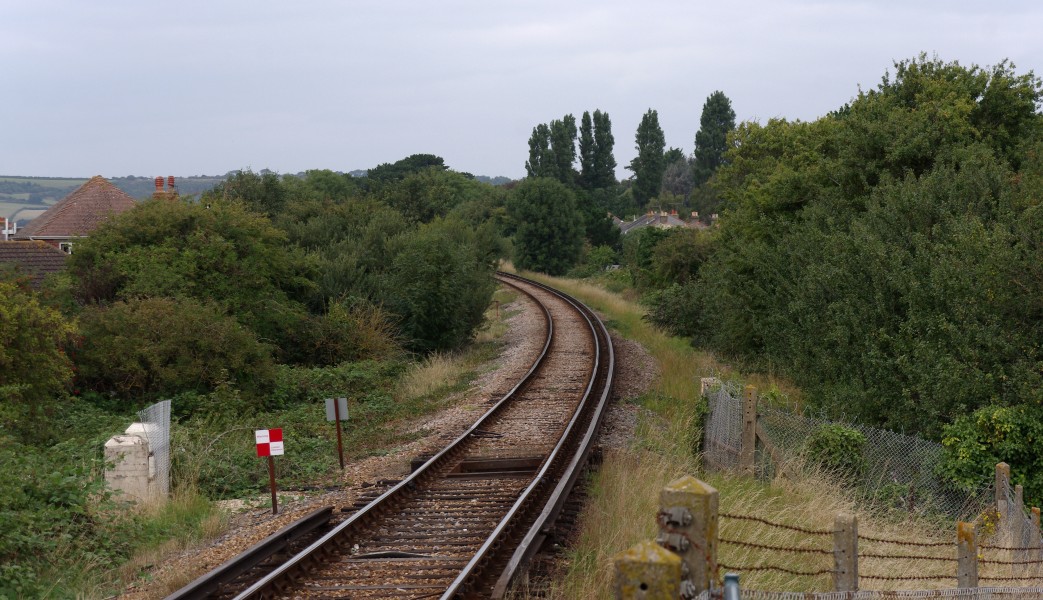 Lake railway station MMB 01