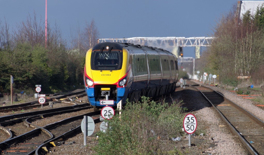 Leicester railway station MMB 24 222004