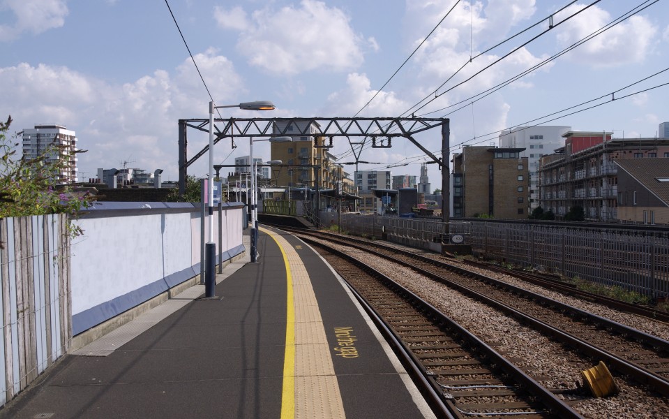 Limehouse station MMB 18