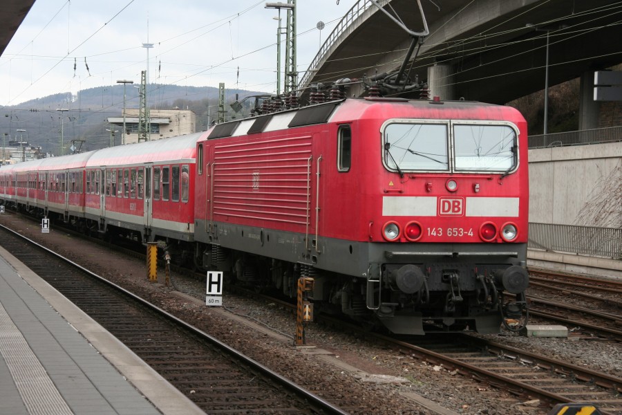 Lok 143 653-4 E (2010-04-03 38)