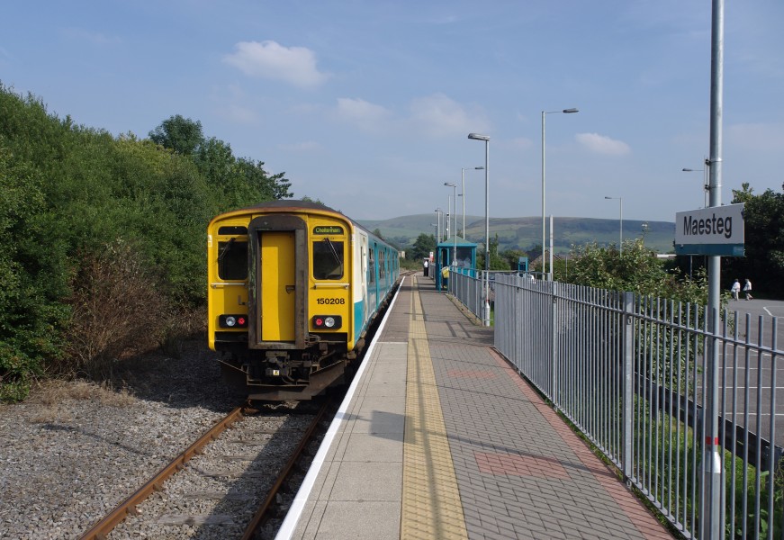Maesteg railway station MMB 01 150208