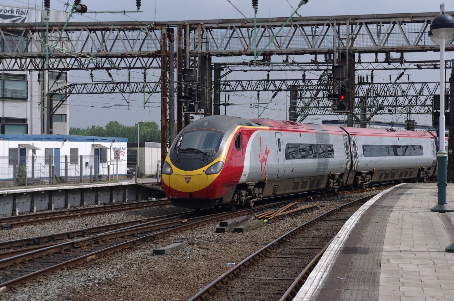 Manchester Piccadilly station MMB 26 390026