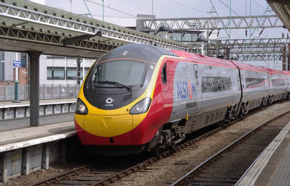 Manchester Piccadilly station MMB 57 390054
