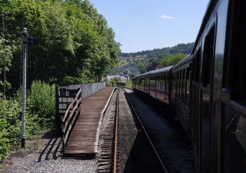 Matlock Riverside railway station MMB 01